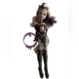 Monster High Freak Du Chic Clawdeen Wolf Mattel Doll Collectible Toy